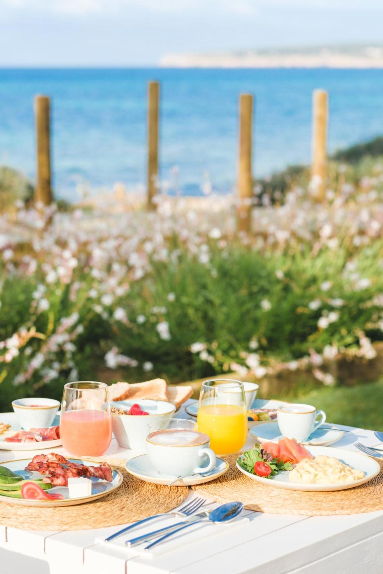 Gecko Hotel & Beach Club, A Small Luxury Hotel Of The World Playa Migjorn Dış mekan fotoğraf